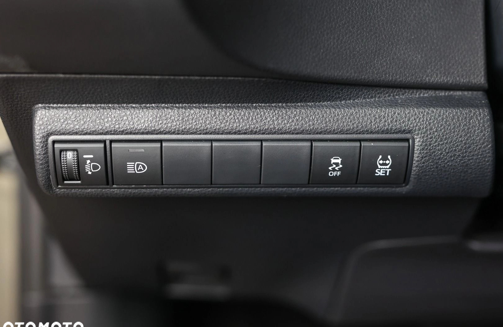 Toyota Corolla cena 94850 przebieg: 61000, rok produkcji 2022 z Łowicz małe 596
